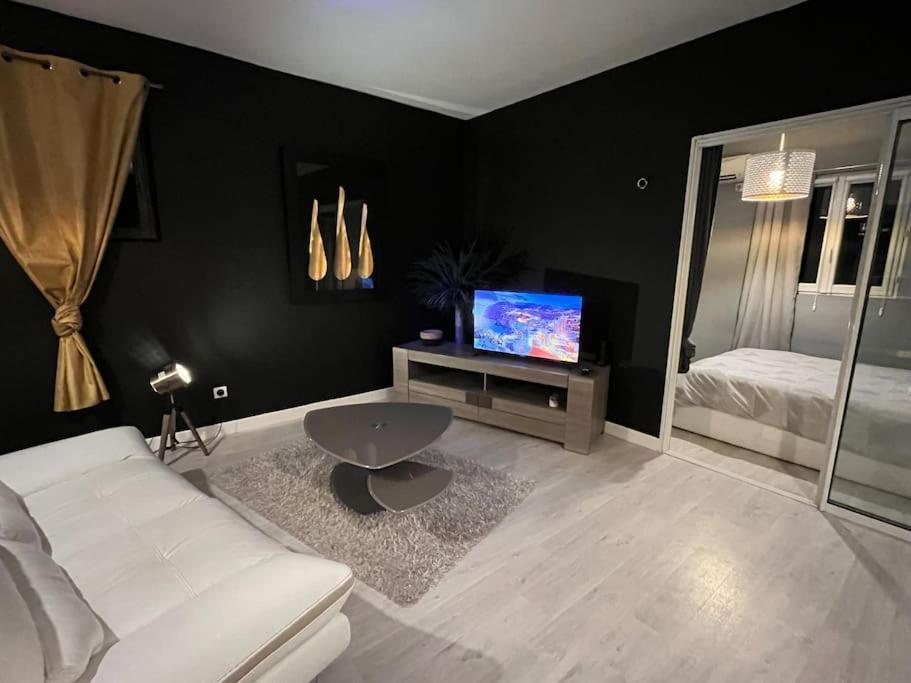 Appartamento Destination Confidentielle Clermont-Ferrand Esterno foto